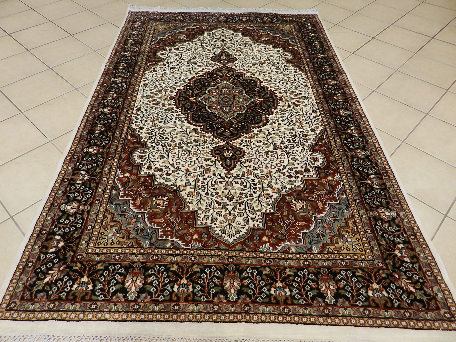 KASHMIRI Oriental Rugs